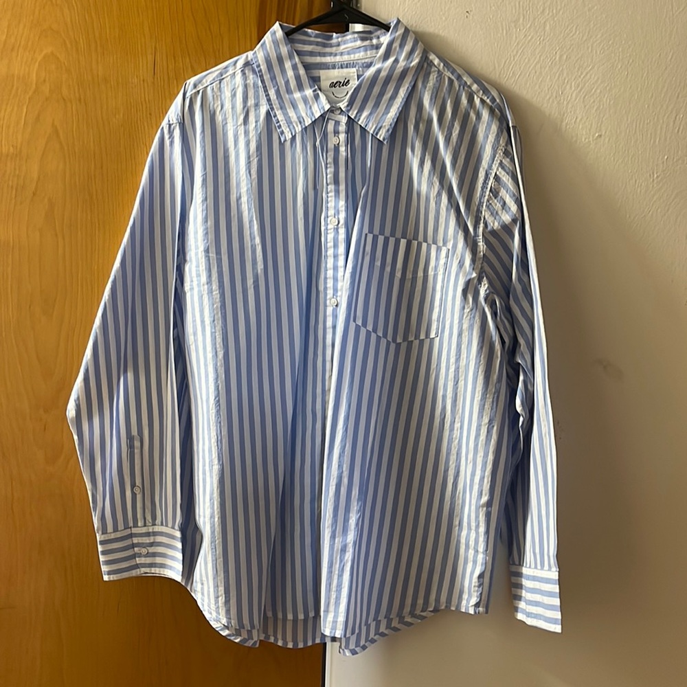 Arie / American Eagle blue and white long sleeve